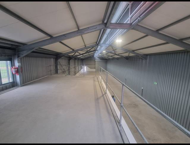 400M² WAREHOUSE TO LET IN PHILIPPI
